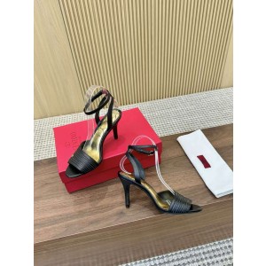 발렌티노 7.5cm 여자 샌들