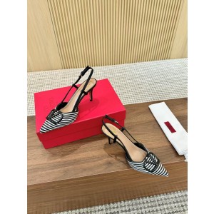 발렌티노 7.5cm 여자 샌들