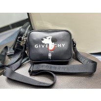 지방시 남자가방