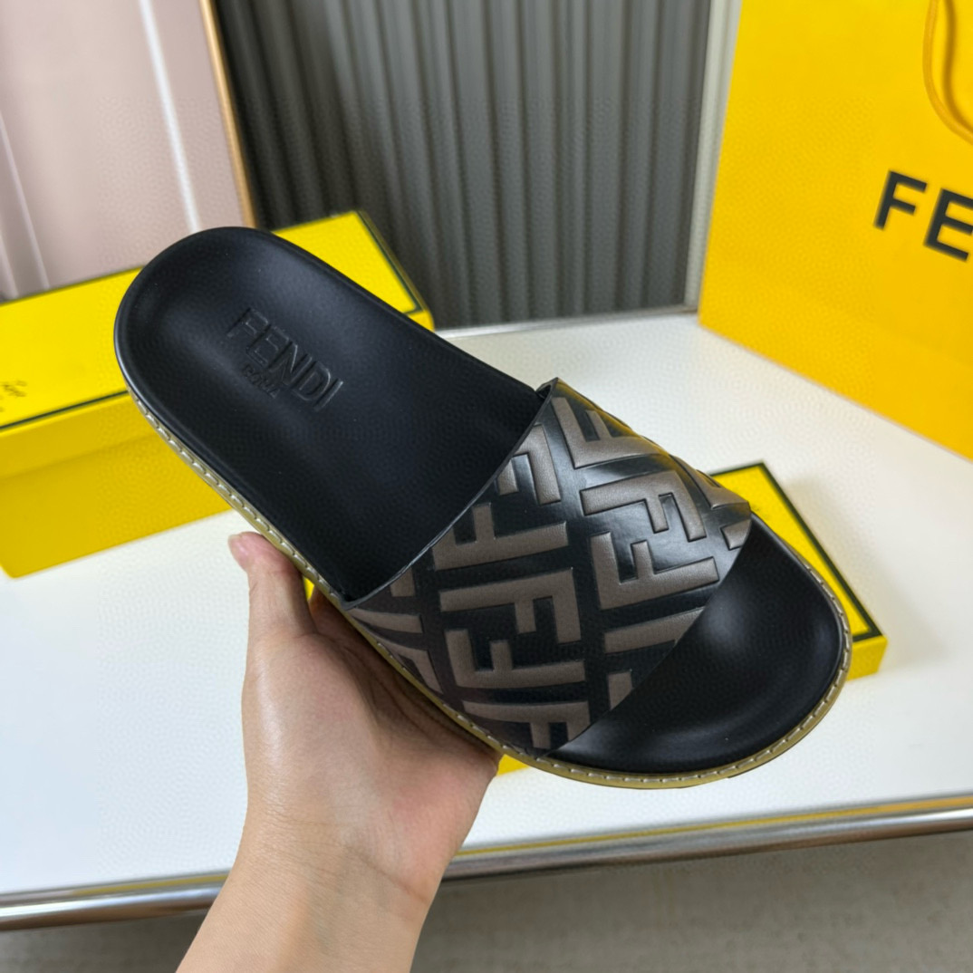 펜디 남자 슬리퍼