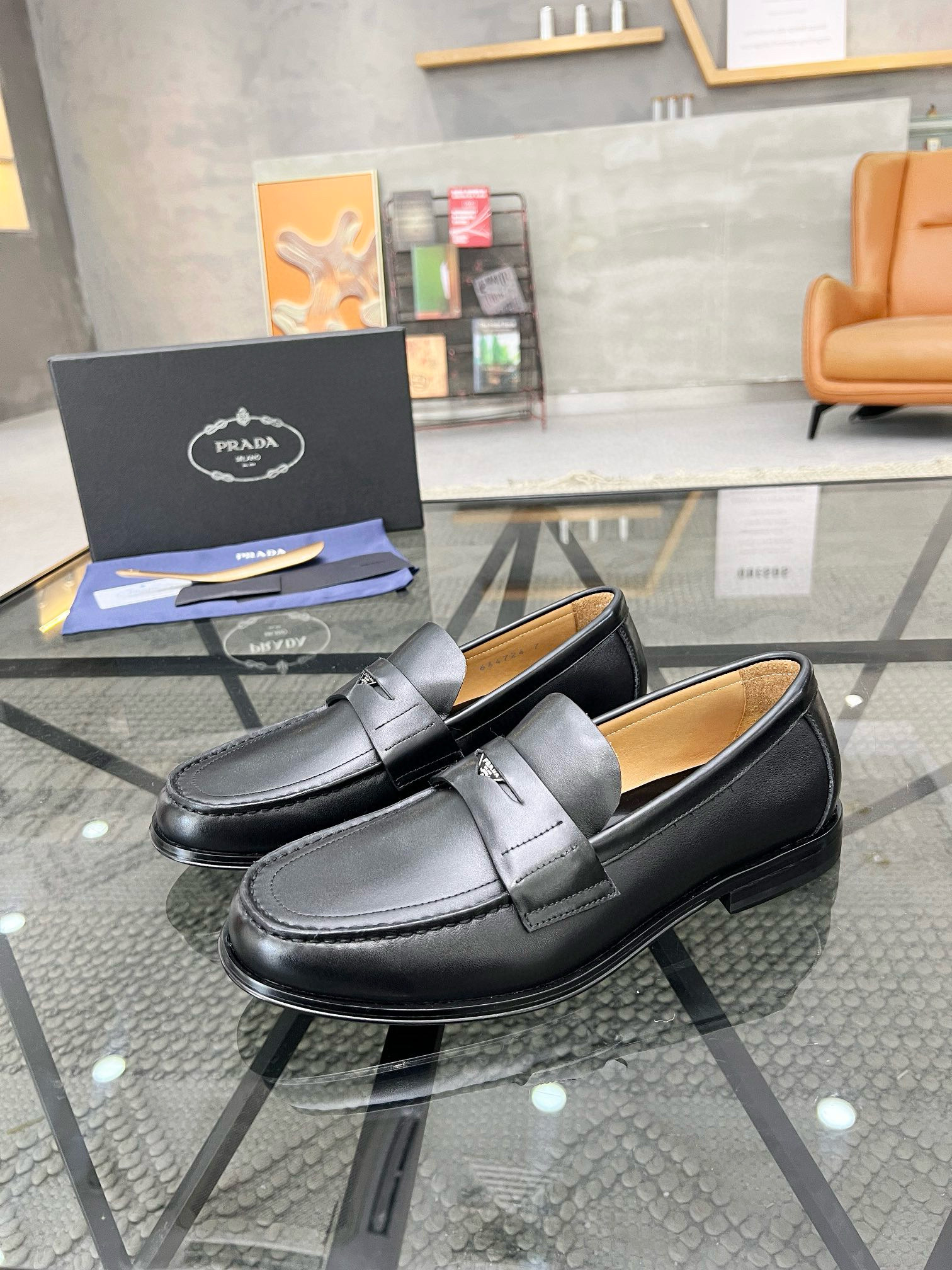 프라다 남자 구두