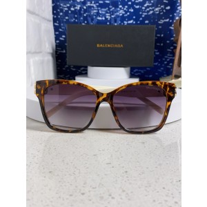 발렌시아가 선글라스