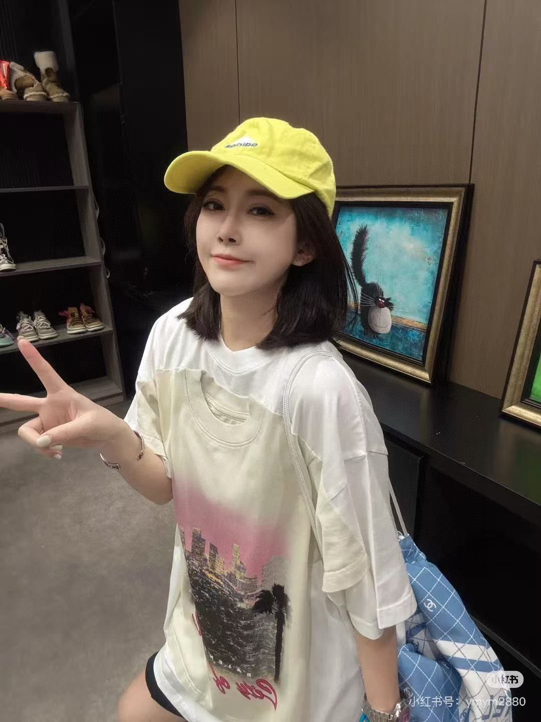 발렌시아가 남녀공용 반팔티