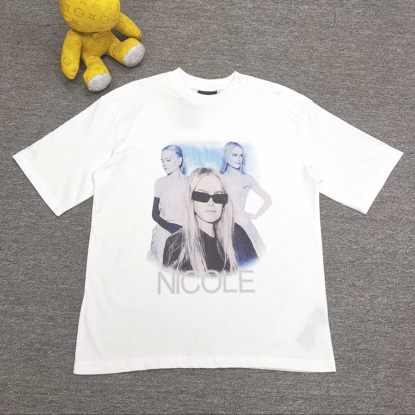 발렌시아가 남녀공용 반팔티