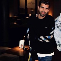 오프화이트 남녀공용 후드티 맨투맨