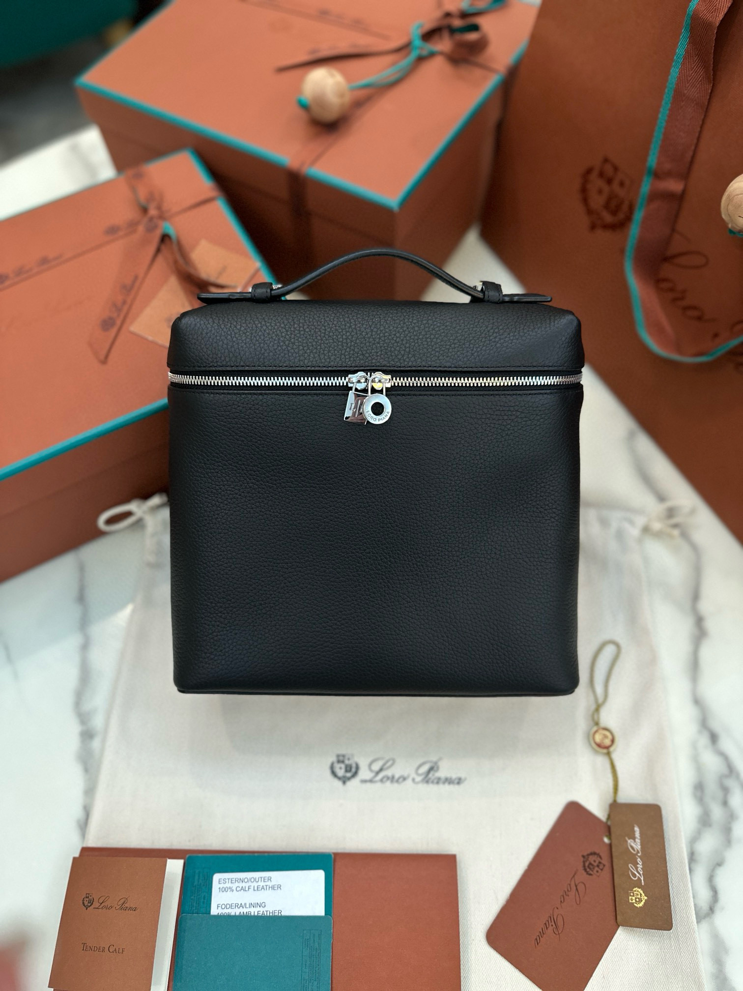 로로피아나 여자가방