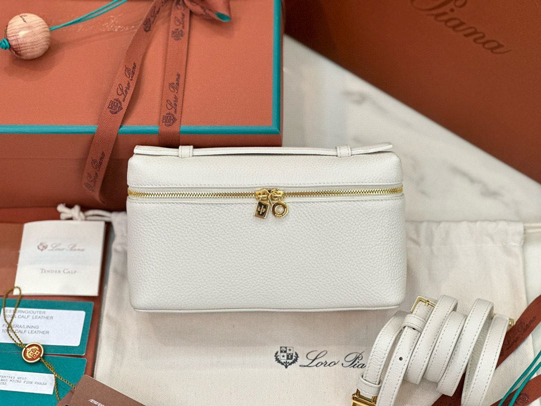 로로피아나 여자가방