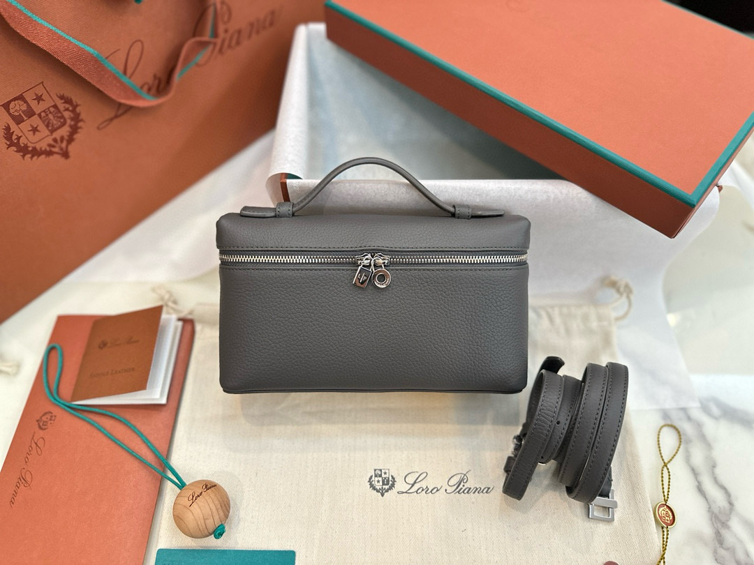 로로피아나 여자가방