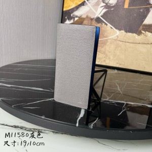 루이비통 M11580 남자 장지갑