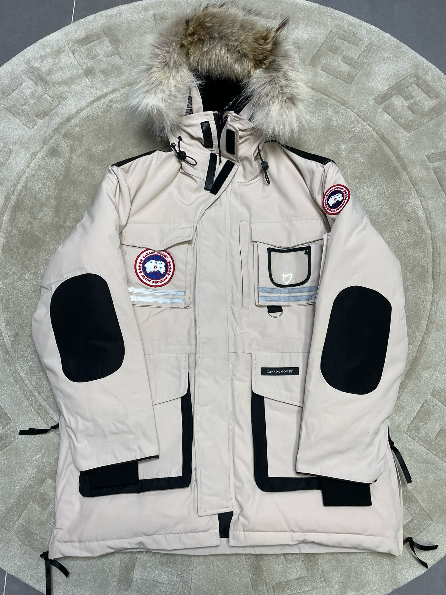 캐나다구스 남녀공용 패딩