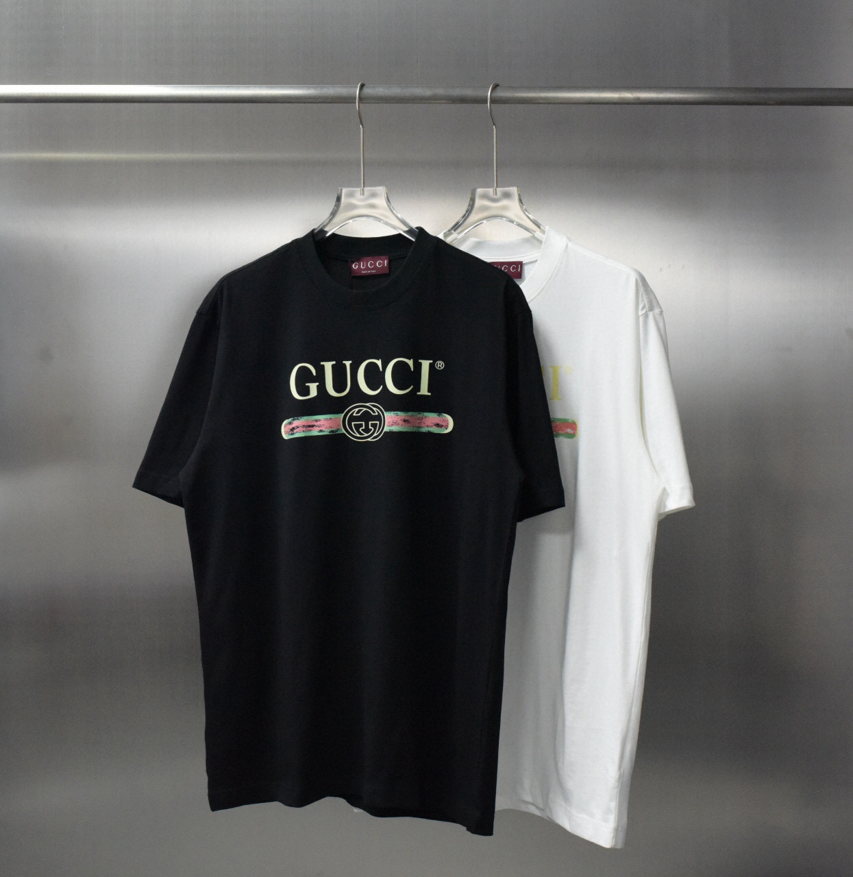 구찌 2컬러 남자 반팔티