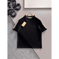 버버리 남자 반팔티