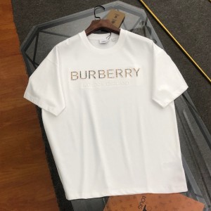 버버리 남자 반팔티