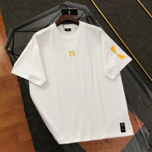 펜디 남자 반팔티