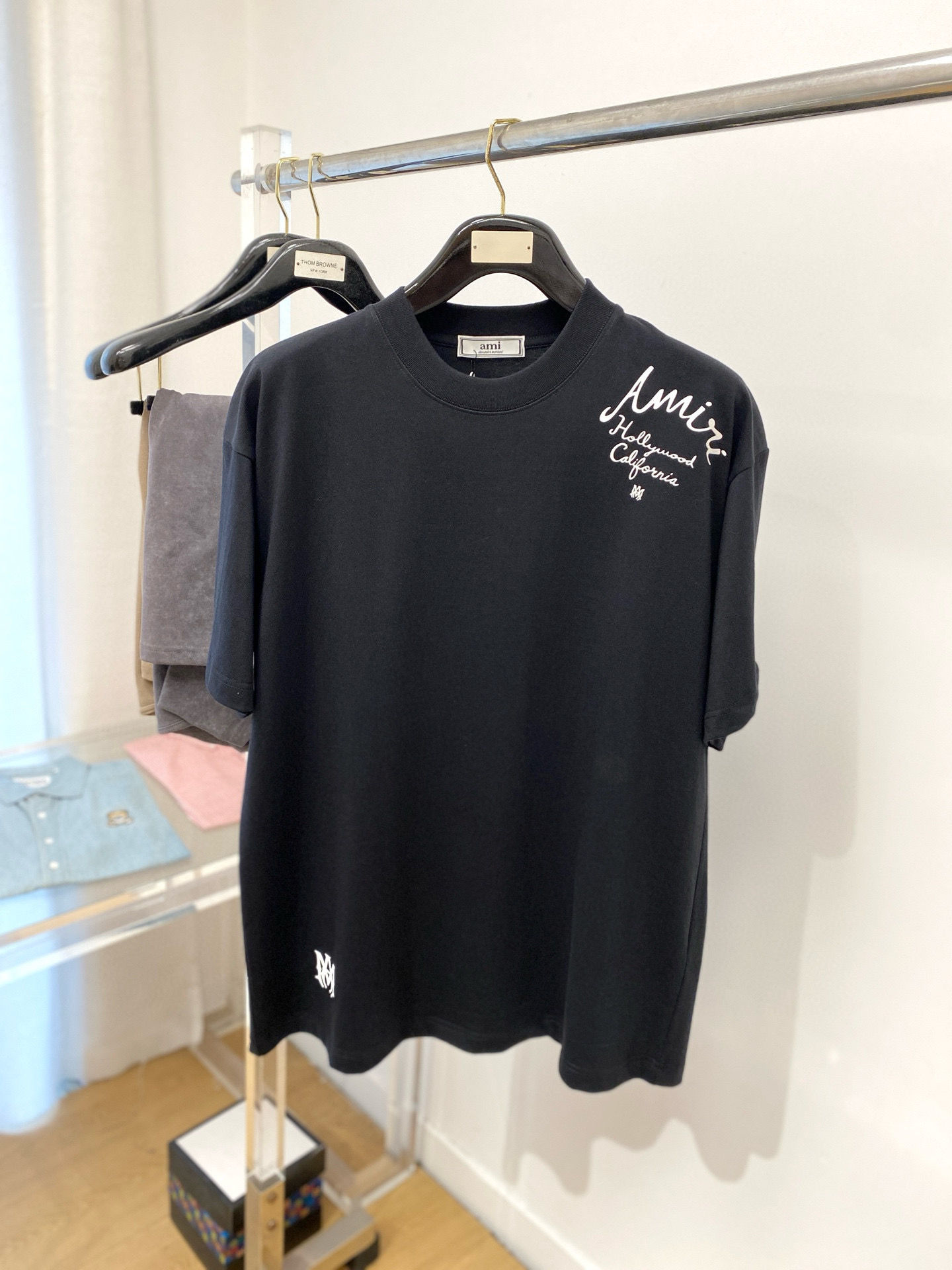 아미 아미리 남자 반팔티