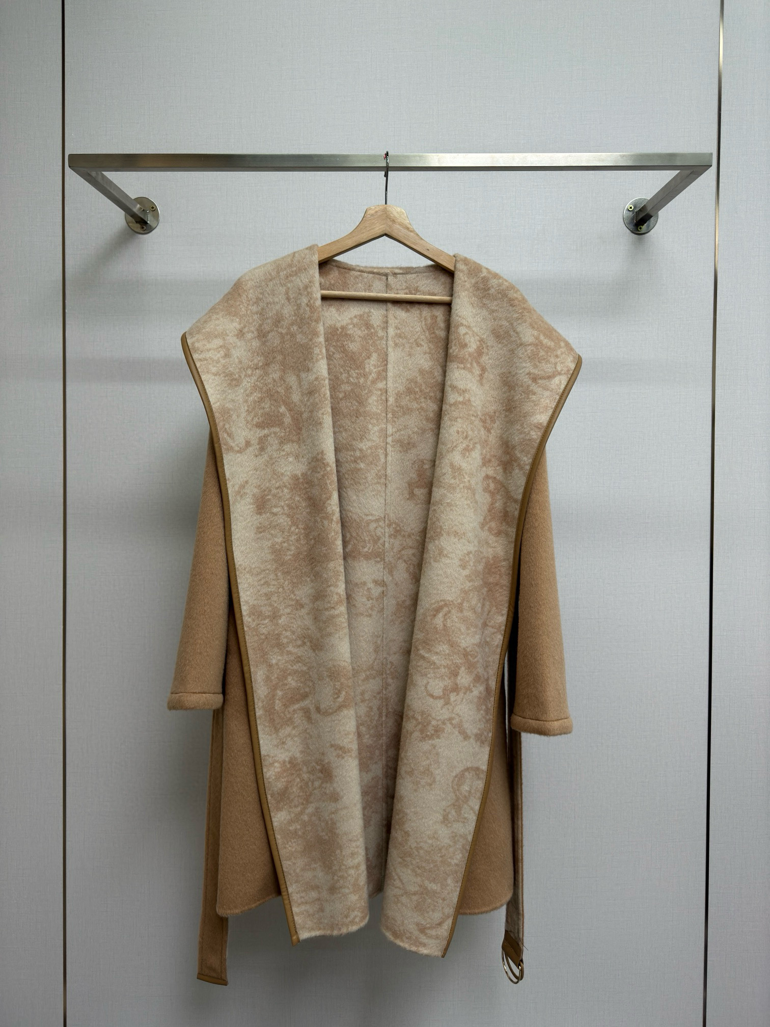 디올 여자 양모 코트