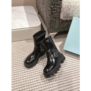 프라다 여자 부츠