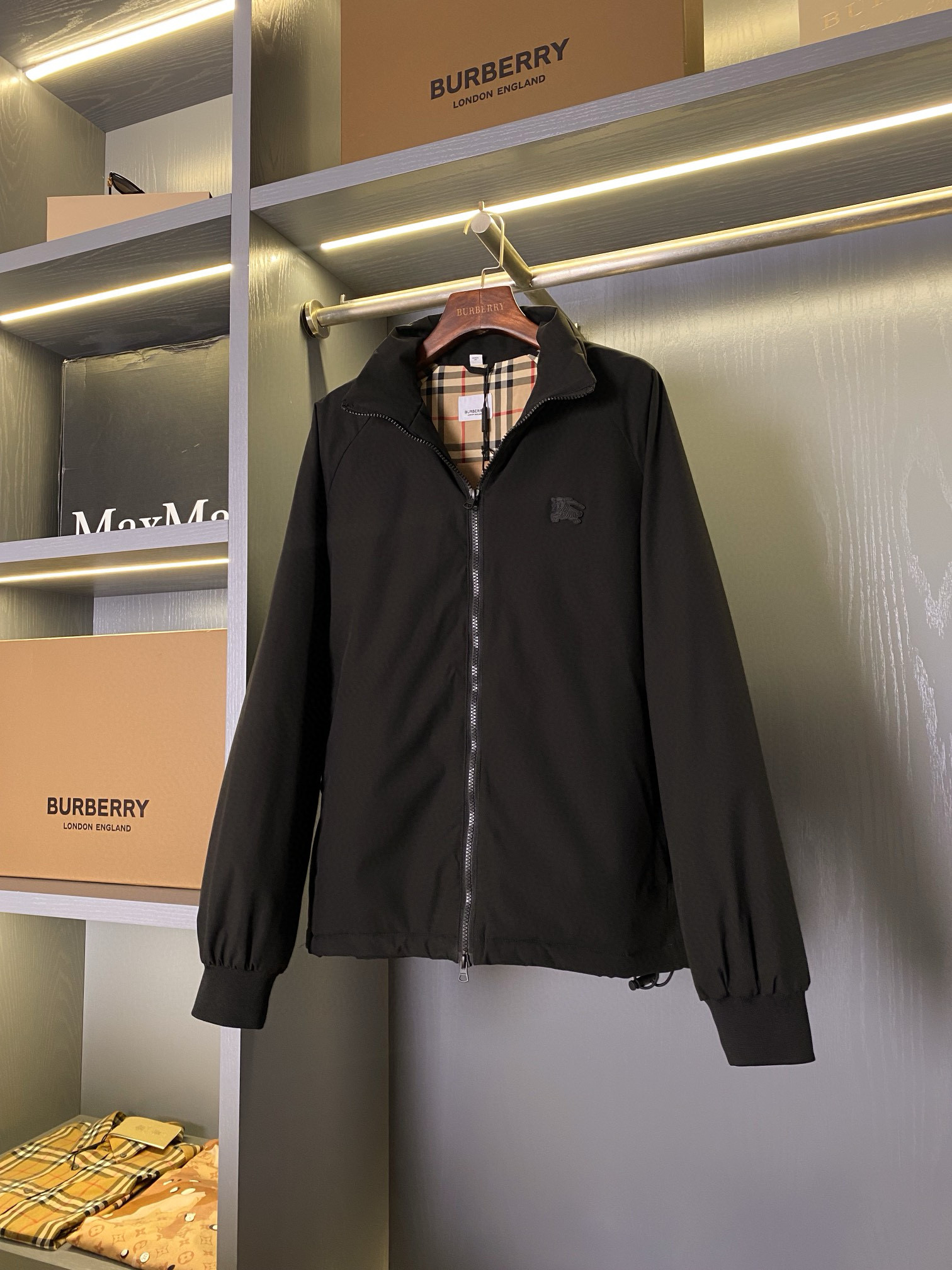 버버리 여자 자켓