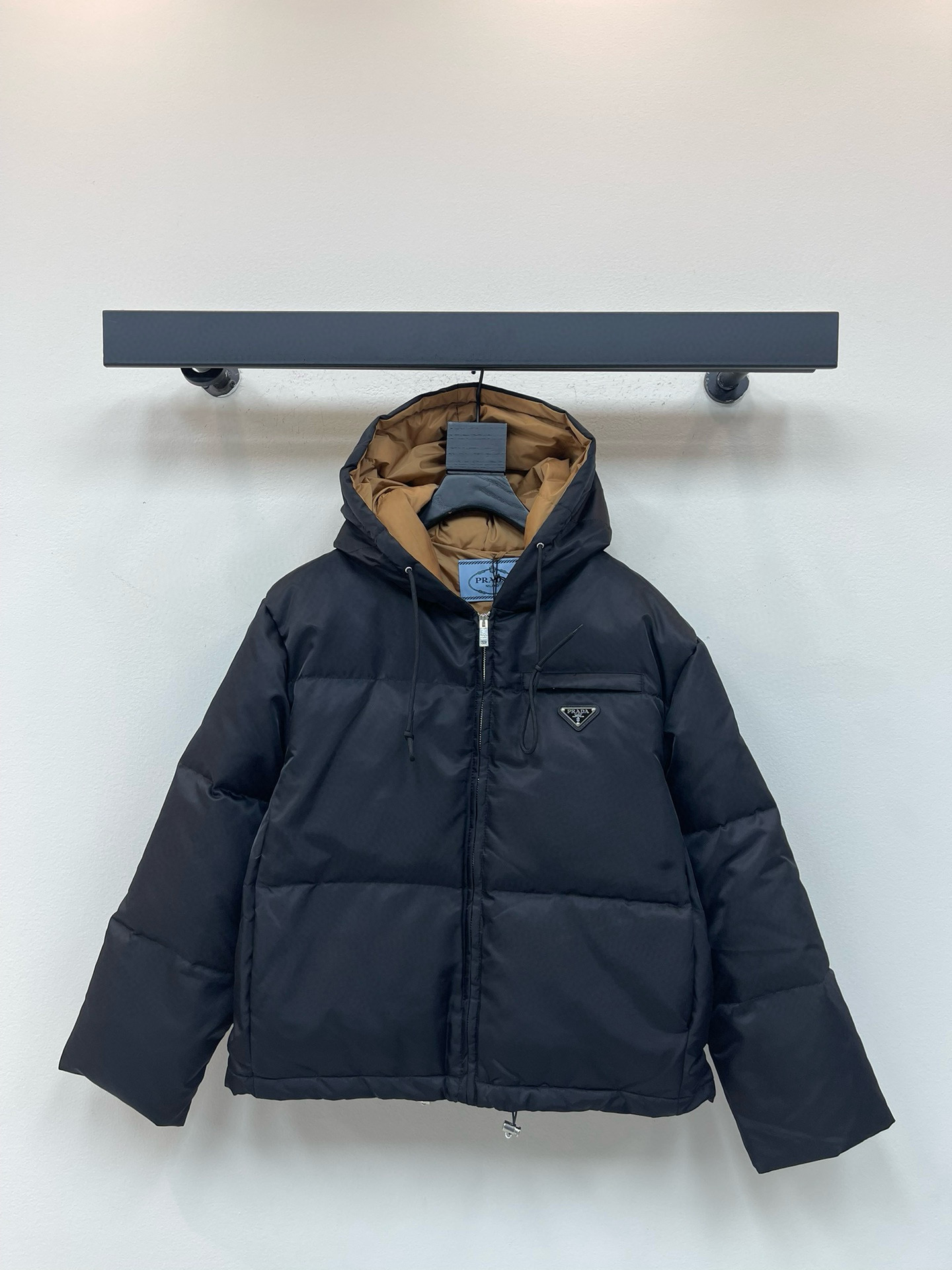 프라다 여자 패딩