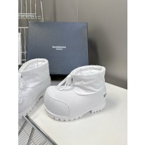 발렌시아가 남여공용 부츠