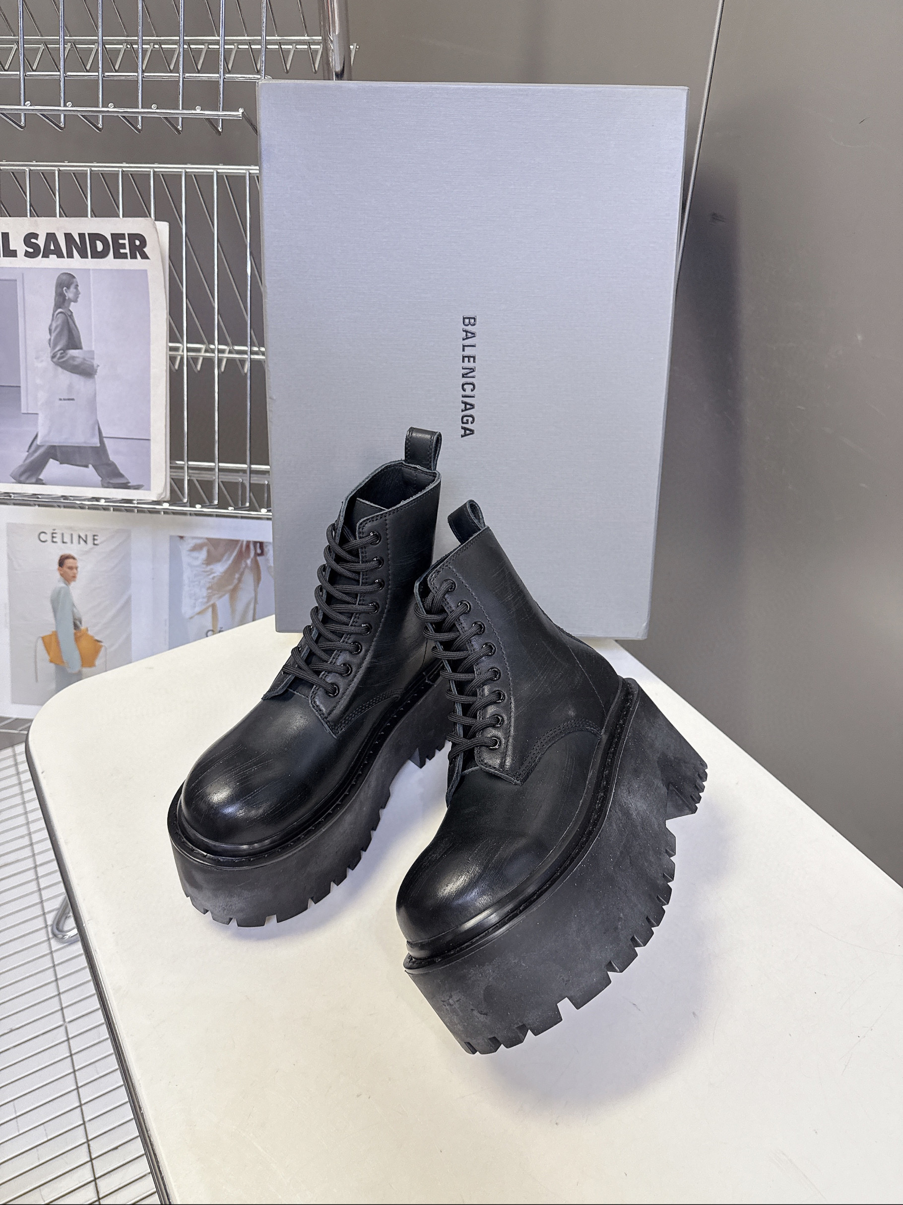 발렌시아가 8CM 여자 부츠