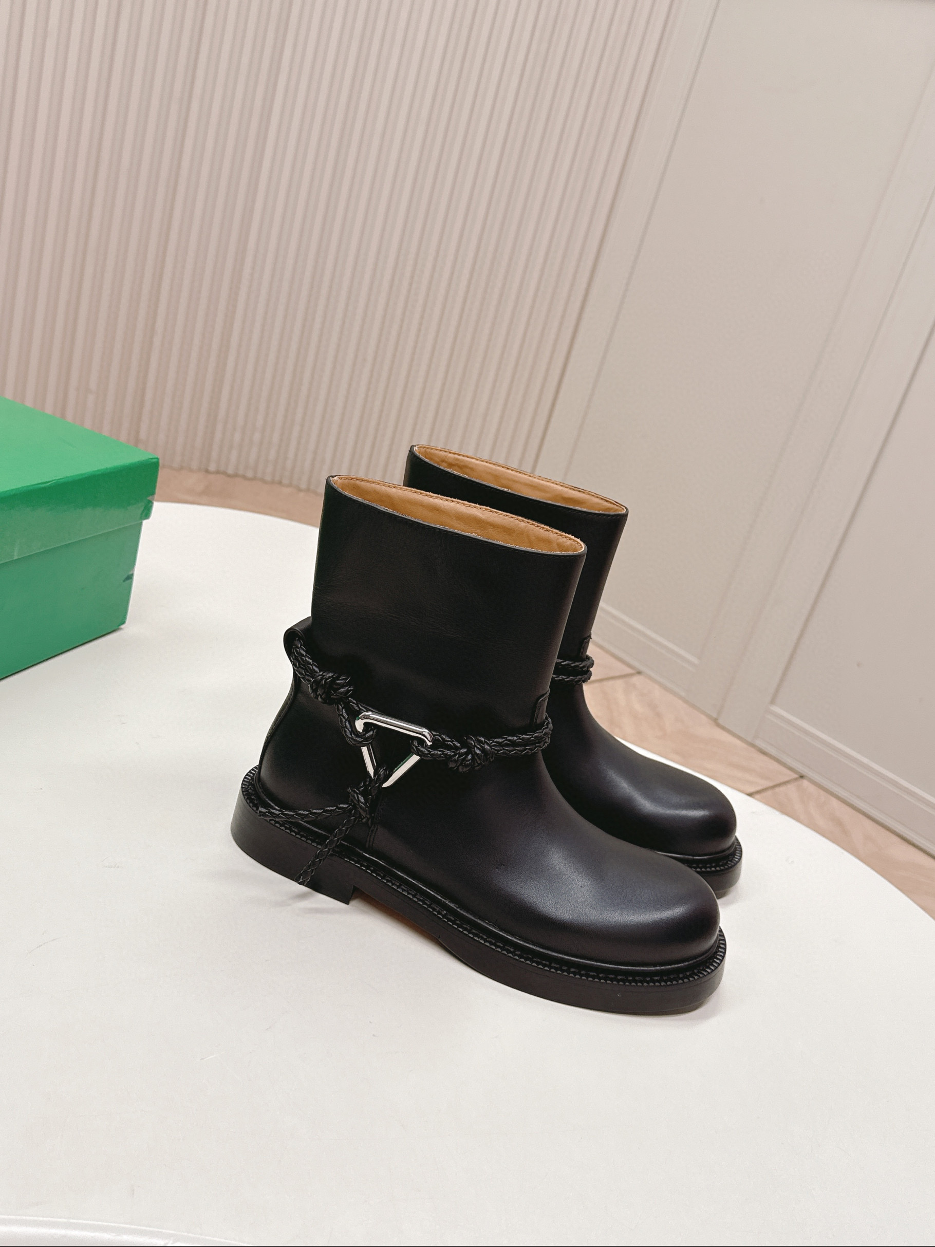 보테가베네타 여자 부츠