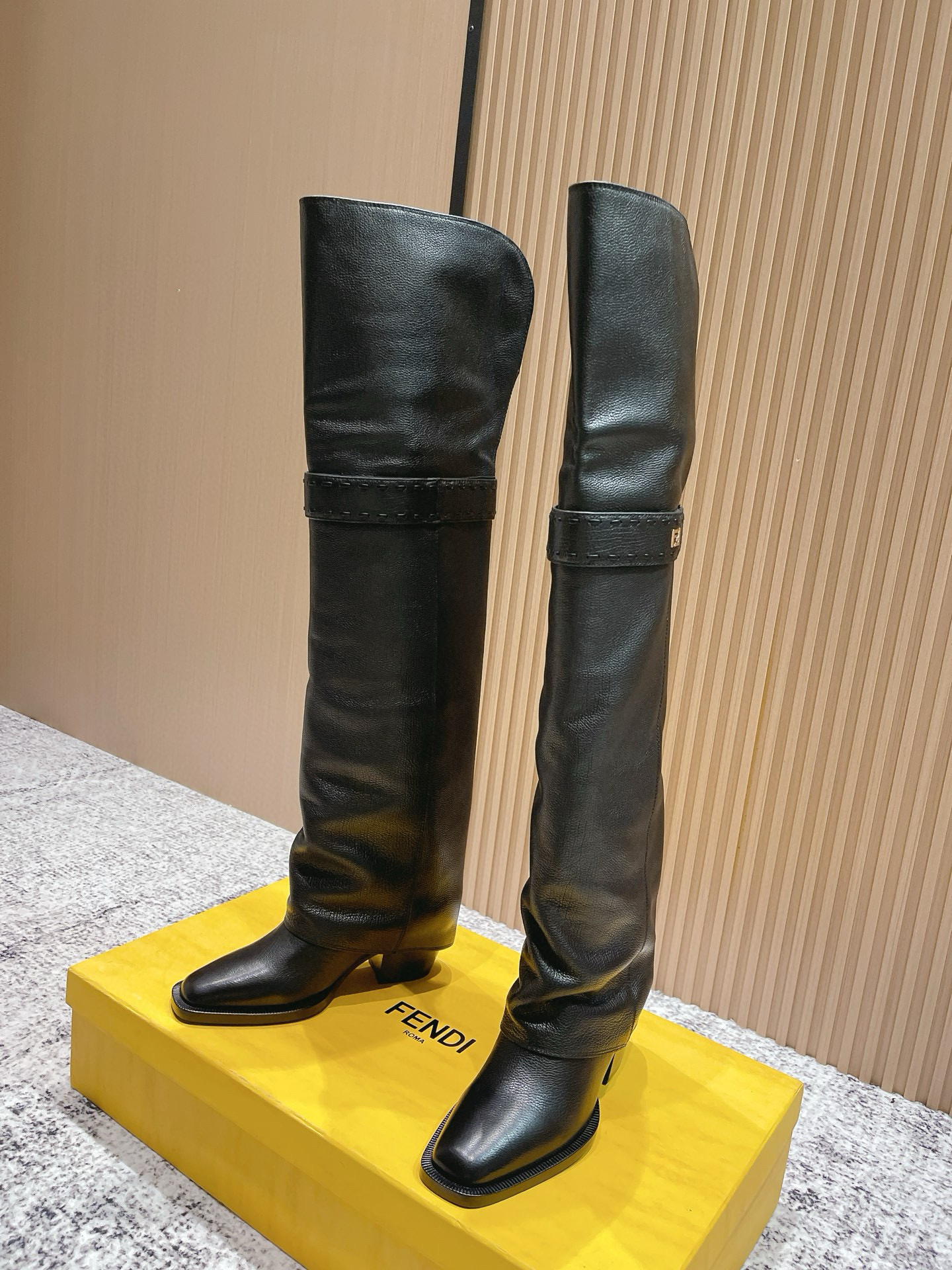 펜디 6CM 여자 부츠