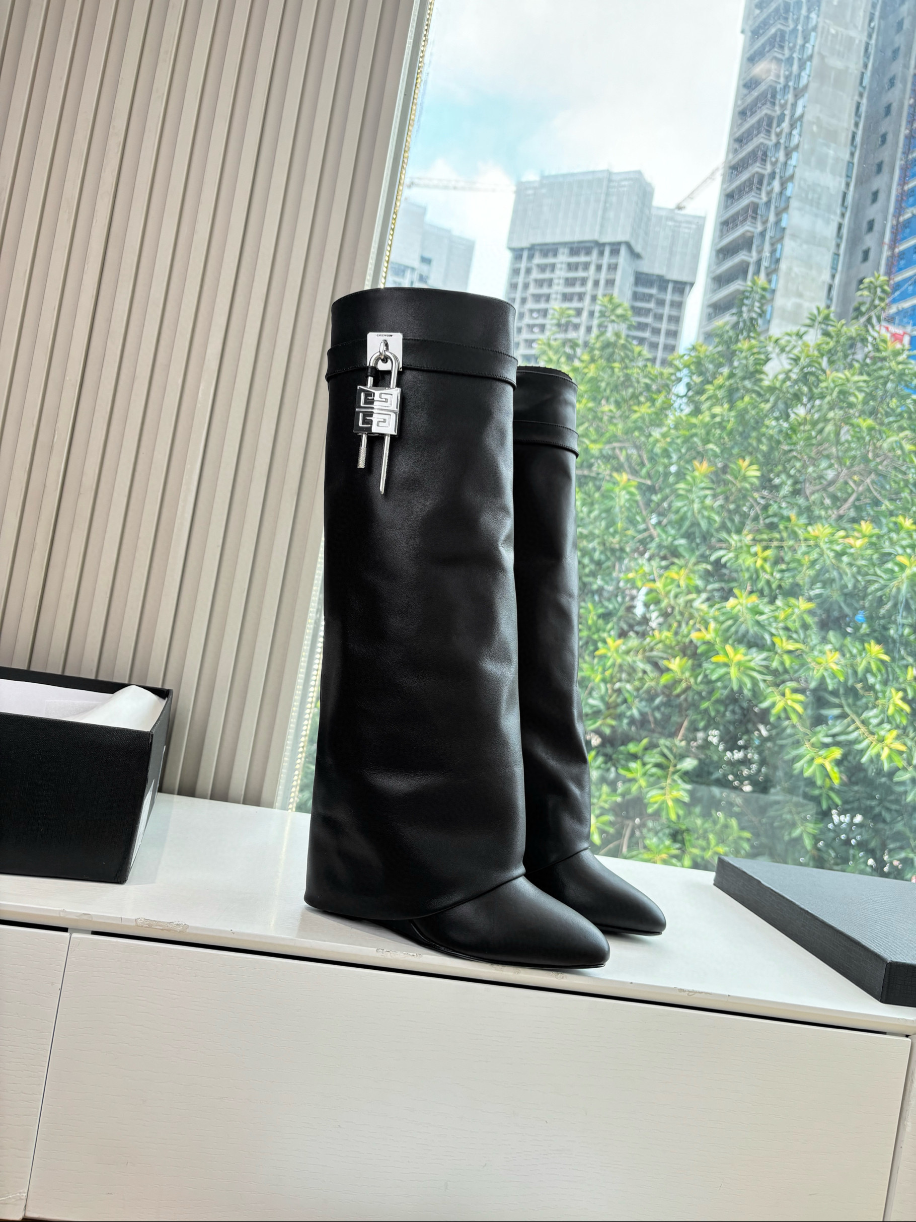 지방시 8.5CM 여자 부츠