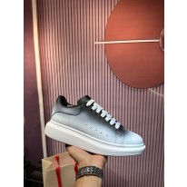 알렉산더 맥퀸 남녀공용 신발 운동화 스니커즈