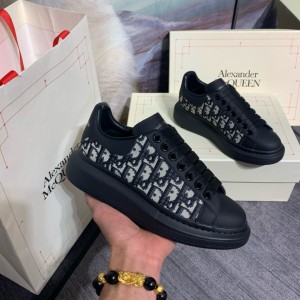 알렉산더 맥퀸 남녀공용 신발 운동화 스니커즈