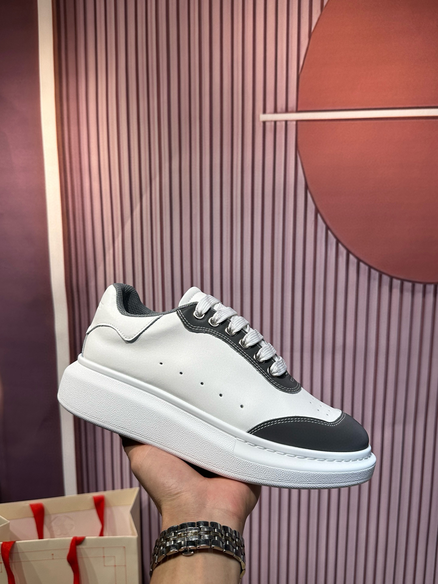 알렉산더 맥퀸 남녀공용 신발 운동화 스니커즈