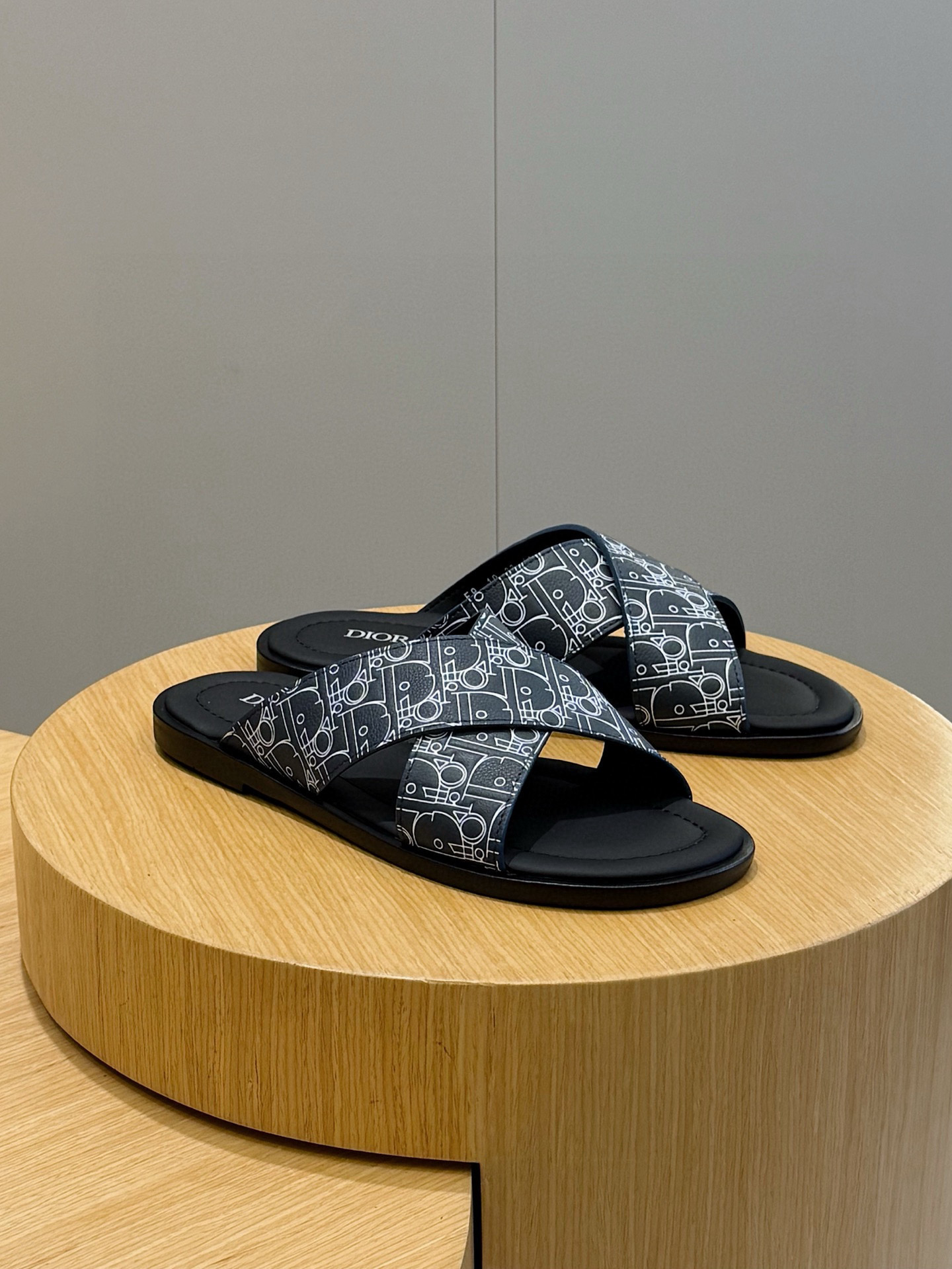 디올 남자 슬리퍼