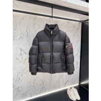 프라다 남자 패딩
