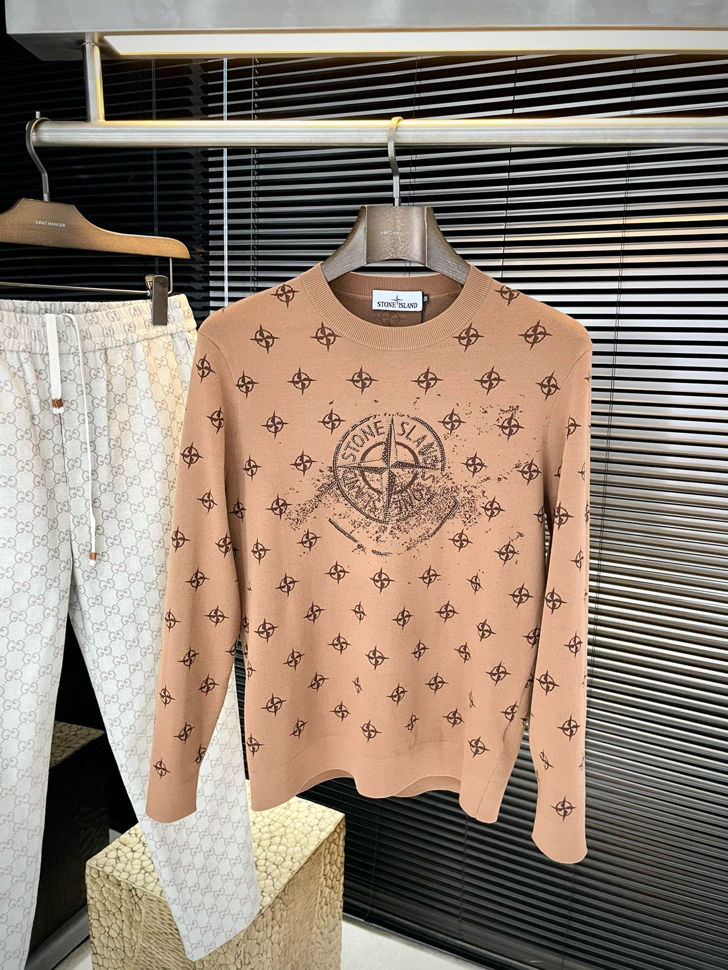 스톤아일랜드 남자 니트