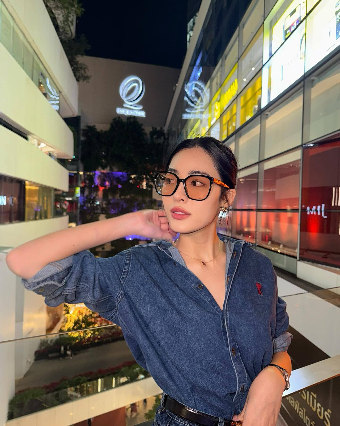 아미 아미리 남녀공용 셔츠