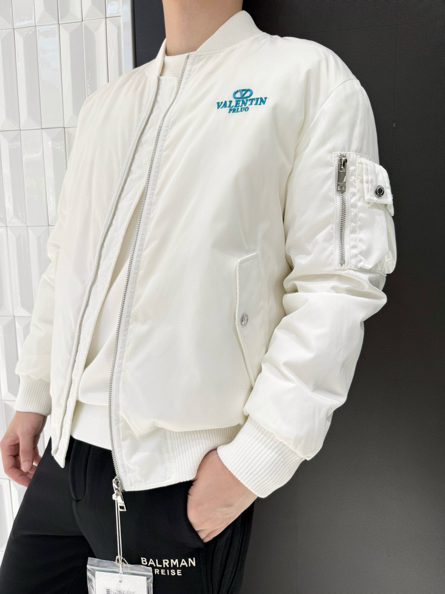 발렌티노 남자 패딩