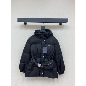 프라다 여자 패딩